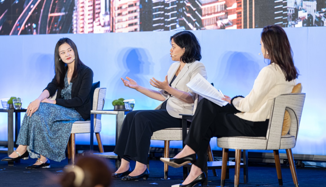 Tiantian He, Stephanie Hui, and Ling Pong speaking during a session on growth equity at the Goldman Sachs Alternatives Investments Confererence.