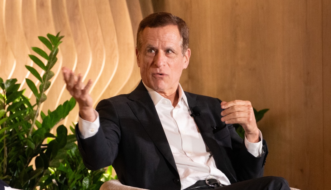 Rob Kaplan speaking at the 2025 Family Founders Forum.